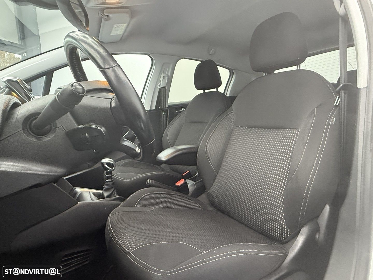 Peugeot 208 1.2 PureTech Allure - 11