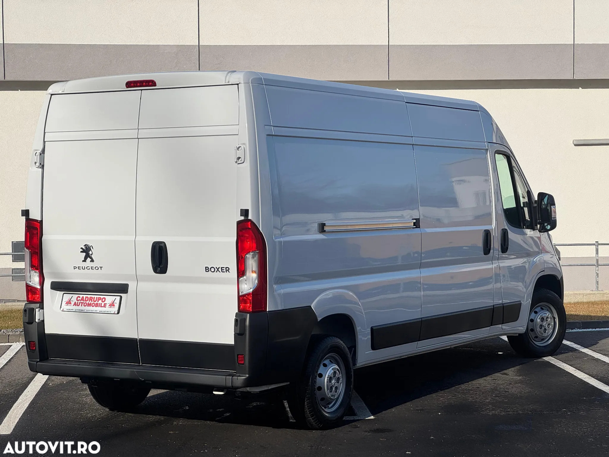 Peugeot Boxer 335 L3H2 13m3 2.2 BlueHDi 140cp - 16