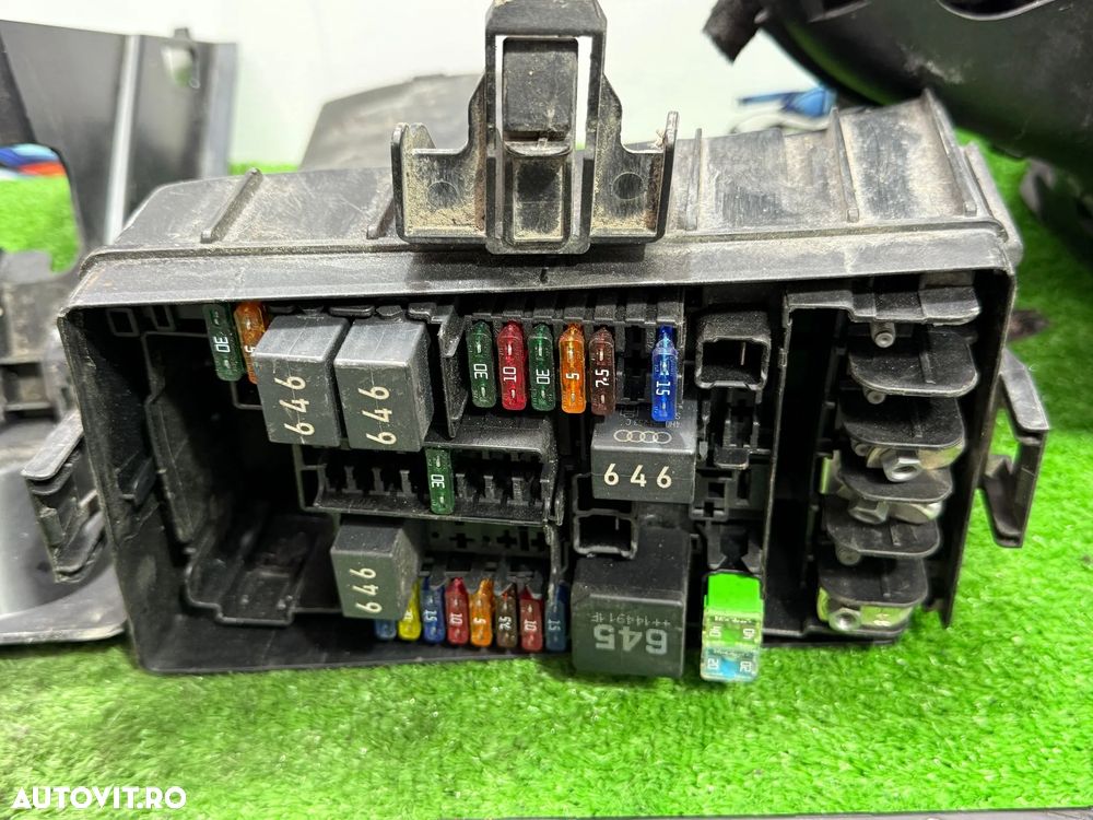 PANOU SIGURANTE (2 BUC.) / MODUL POMPA COMBUSTBIL / MODUL CAN GATEWAY / SIRENA ALARMA / CALCULATOR CONFORT BCM / RADIO CD SKODA OCTAVIA 3 SEDAN 1.4 BENZINA 2015 2013-2016 - 2