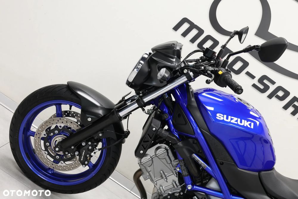 Suzuki SV - 24