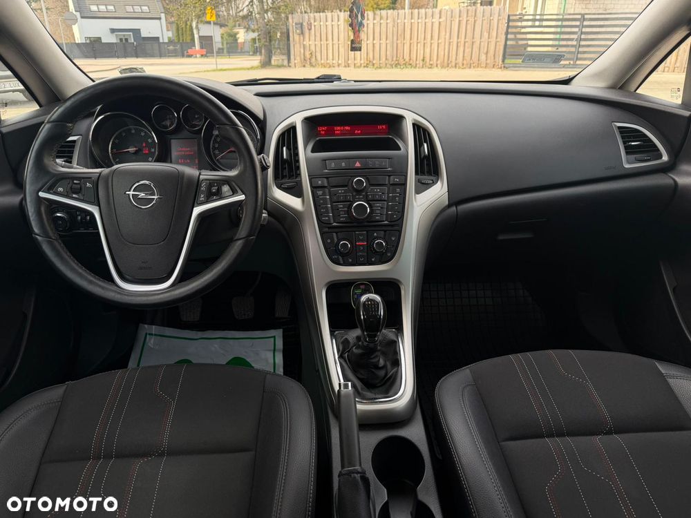 Opel Astra ver-1-4-turbo-cosmo - 19