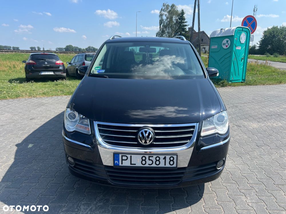 Volkswagen Touran 2.0 TDI DPF Highline - 2