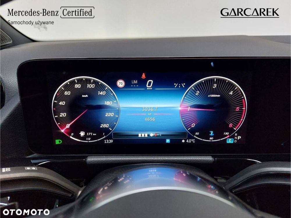 Mercedes-Benz GLA 200 d Progressive - 14