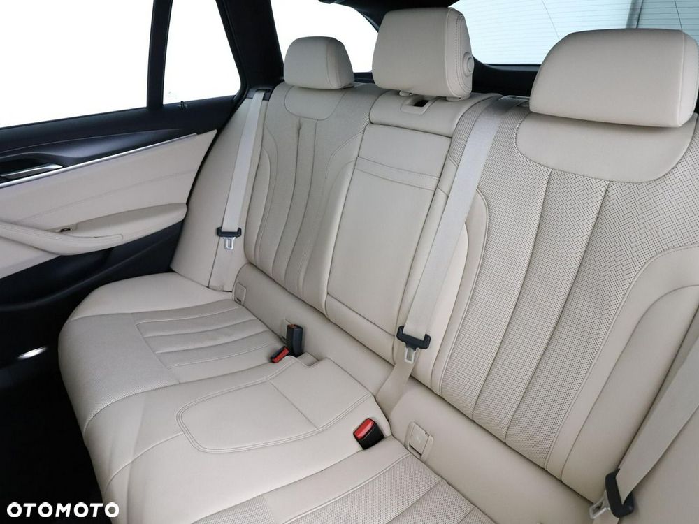 BMW Seria 5 520d xDrive mHEV M Sport sport - 18