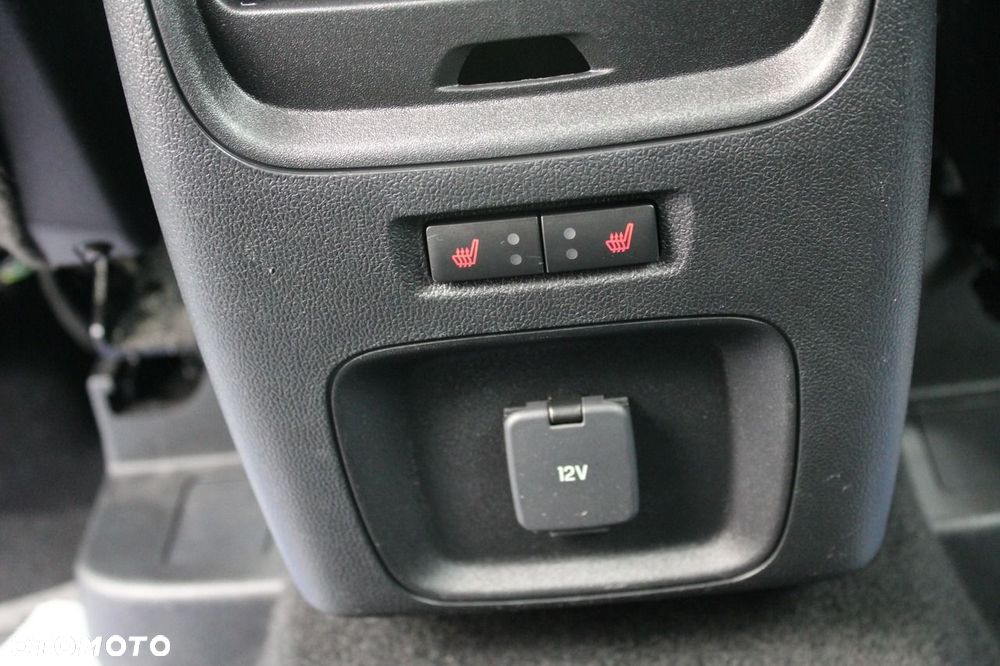 Ford Kuga - 16