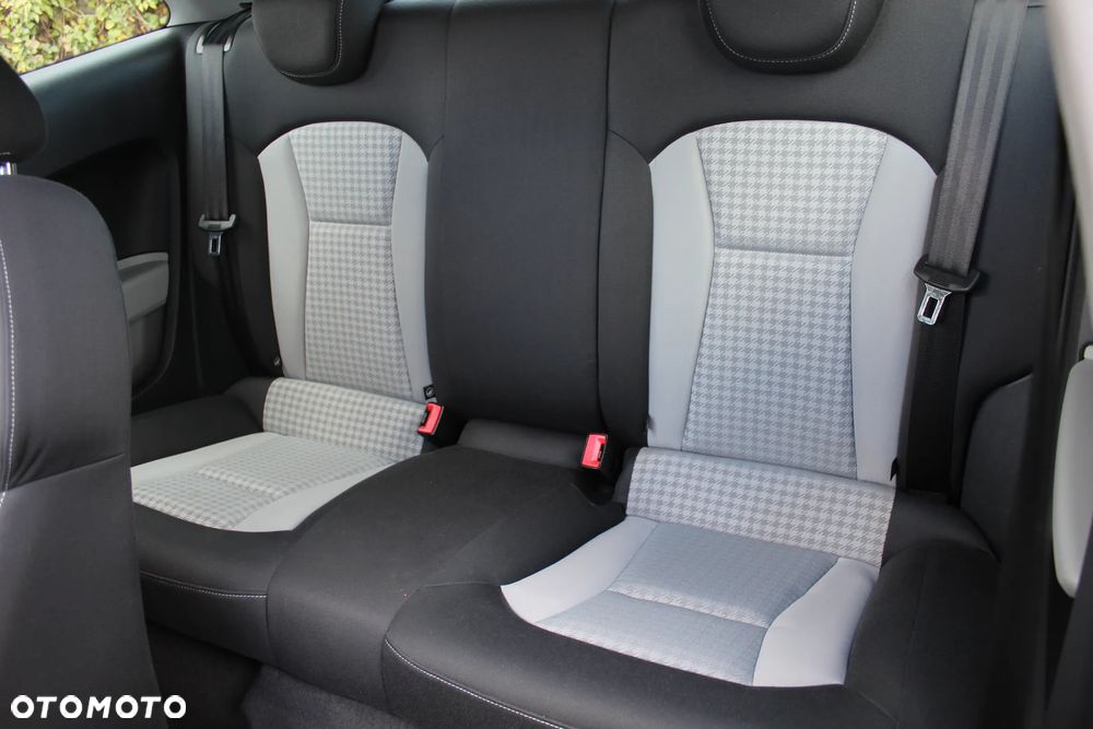 Audi A1 3-drzwiowe 1.4 TFSI S tronic S line edition - 19
