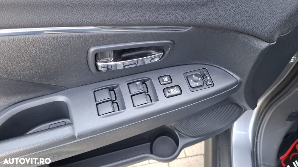 Mitsubishi ASX 1.8 DID 2WD Intense A15 - 21