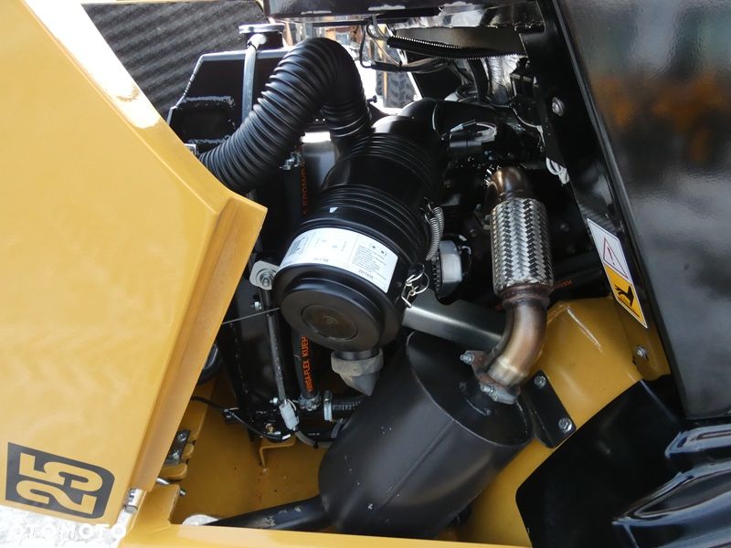 Zeppelin ZL25 ( Atlas AR320 ) 2024r / Powystawowa z Niemiec / Miniładowarka / - 15