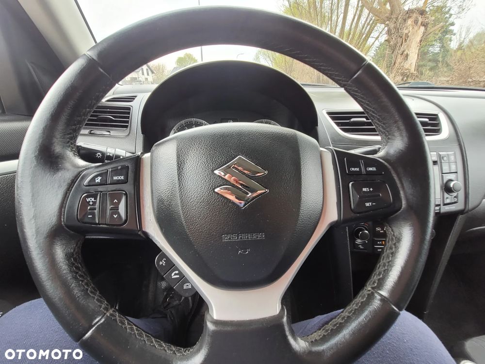 Suzuki Swift 1.3 Club dance - 19