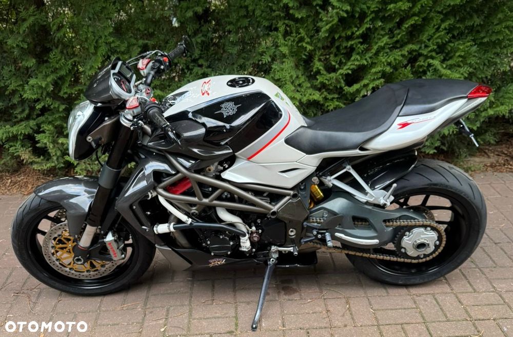 MV AGUSTA Brutale - 10