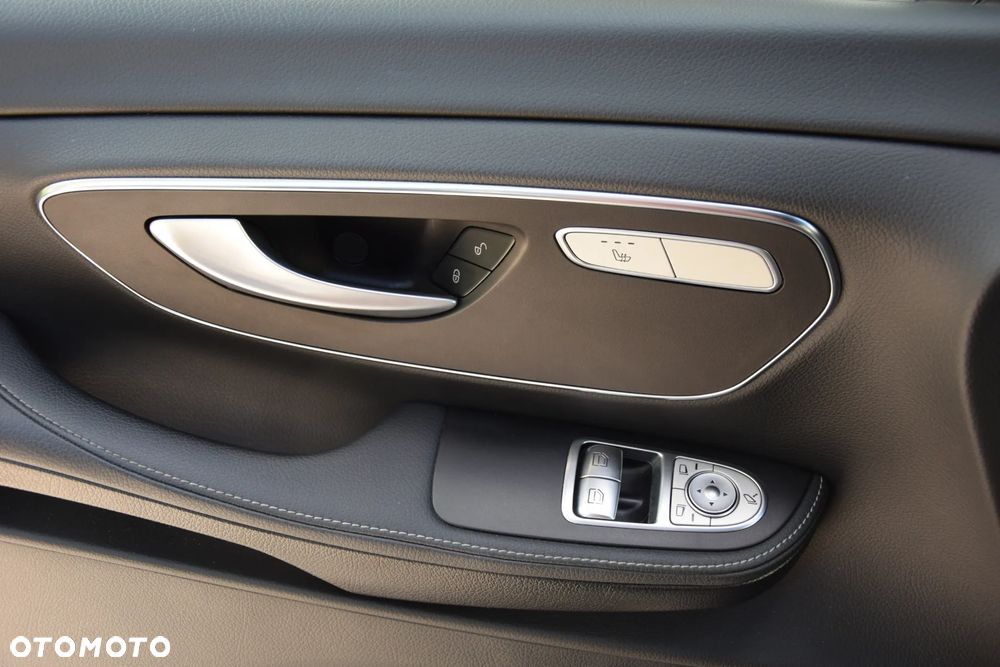 Mercedes-Benz Klasa V 300 d 4-Matic Avantgarde 9G-Tronic (d³ugi) - 28