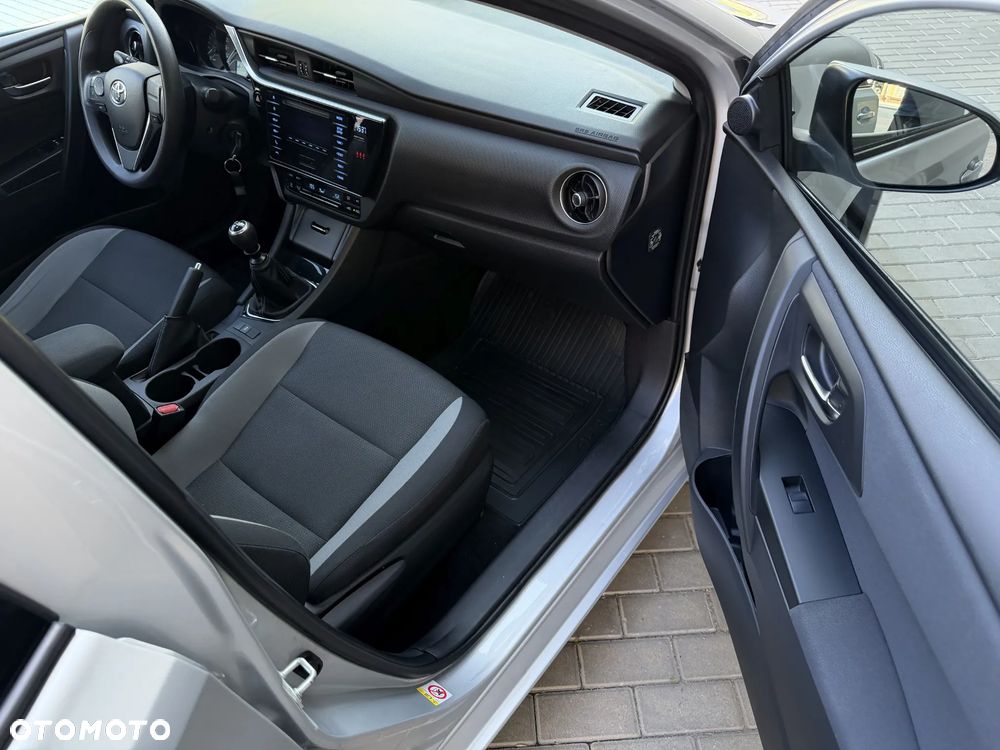 Toyota Auris - 5