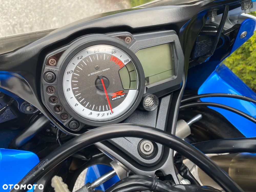 Suzuki GSX-R - 16