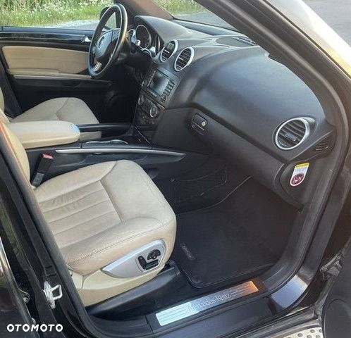 Mercedes-Benz ML 320 CDI 4Matic 7G-TRONIC Edition 10 - 12