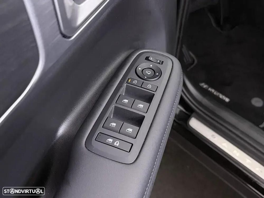 Hyundai Santa Fe 1.6 Plugin-Hybrid 4WD 7L Signature - 20