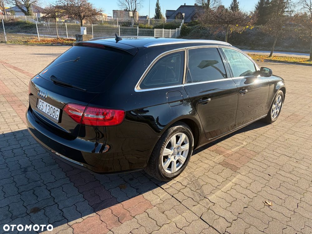 Audi A4 Avant 2.0 TDI DPF quattro S tronic Ambiente - 5