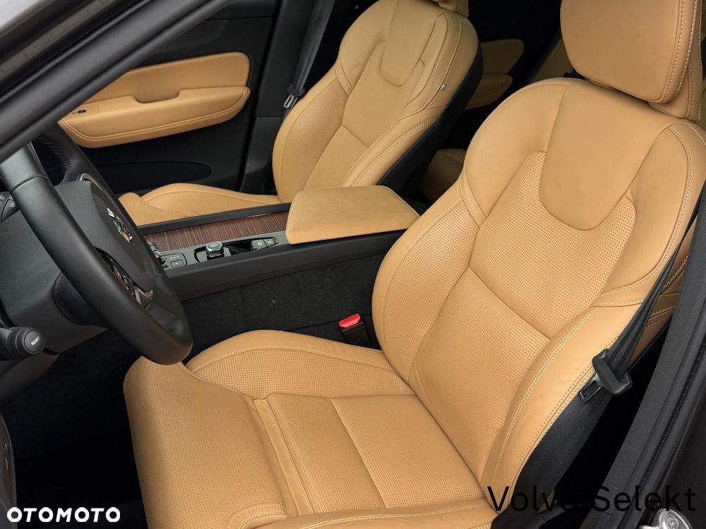 Volvo XC 60 T8 Plug-In Hybrid AWD Ultra Bright - 30
