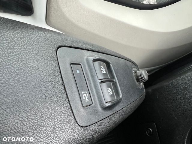 Peugeot Boxer L2H2 7-os. brygadówka doka 2,0 Hdi 130 KM - 24