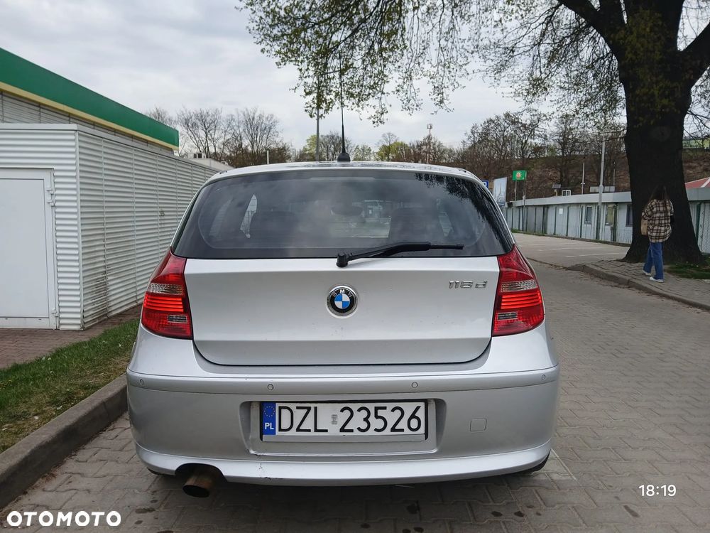 BMW Seria 1 118d DPF - 4