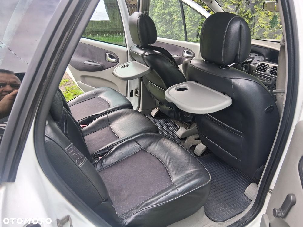 Renault Scenic 2.0 16V Expression - 16