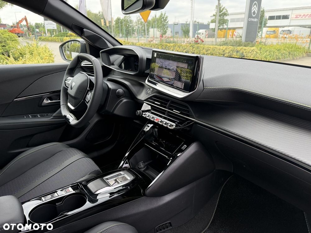 Peugeot 208 1.2 mHEV GT - 18