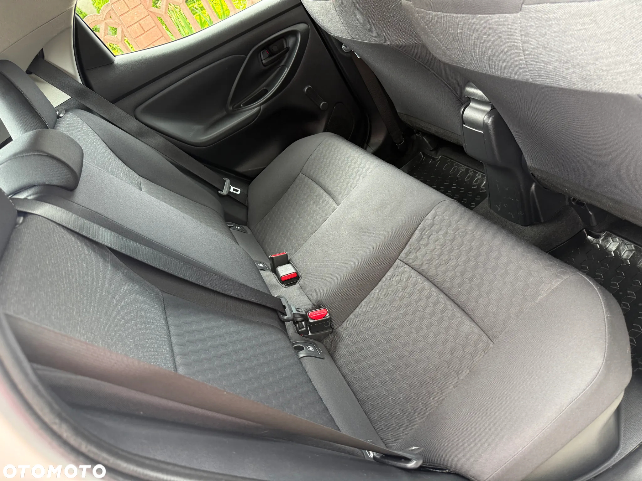 Toyota Yaris Hybrid 1.5 Comfort - 31