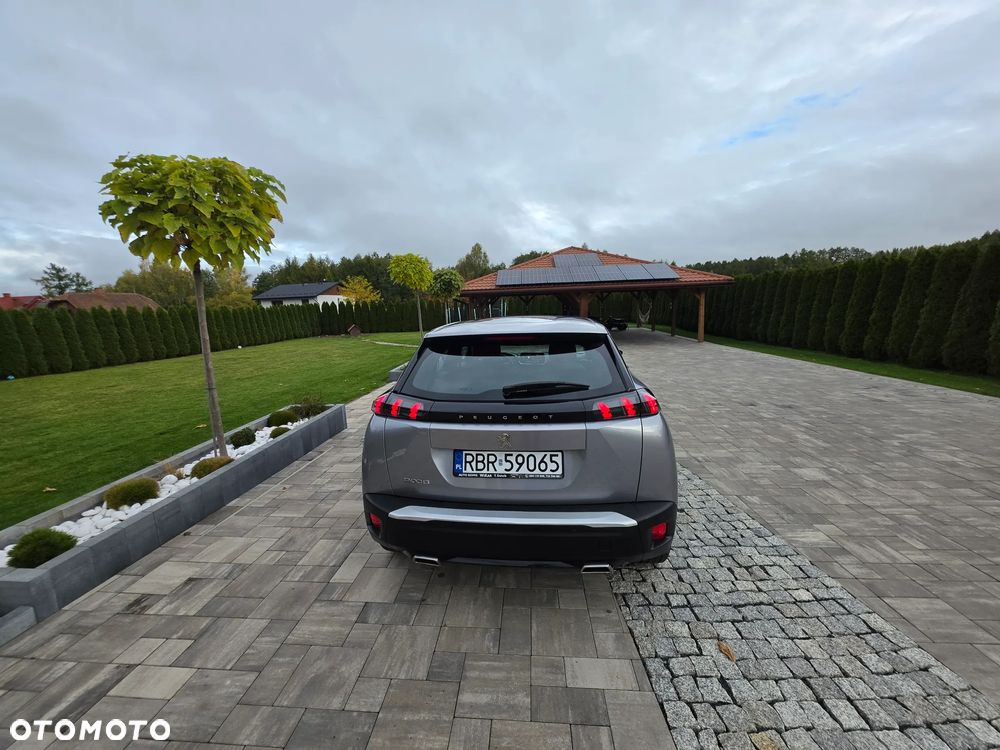Peugeot 2008 1.2 Pure Tech Allure S&S - 22
