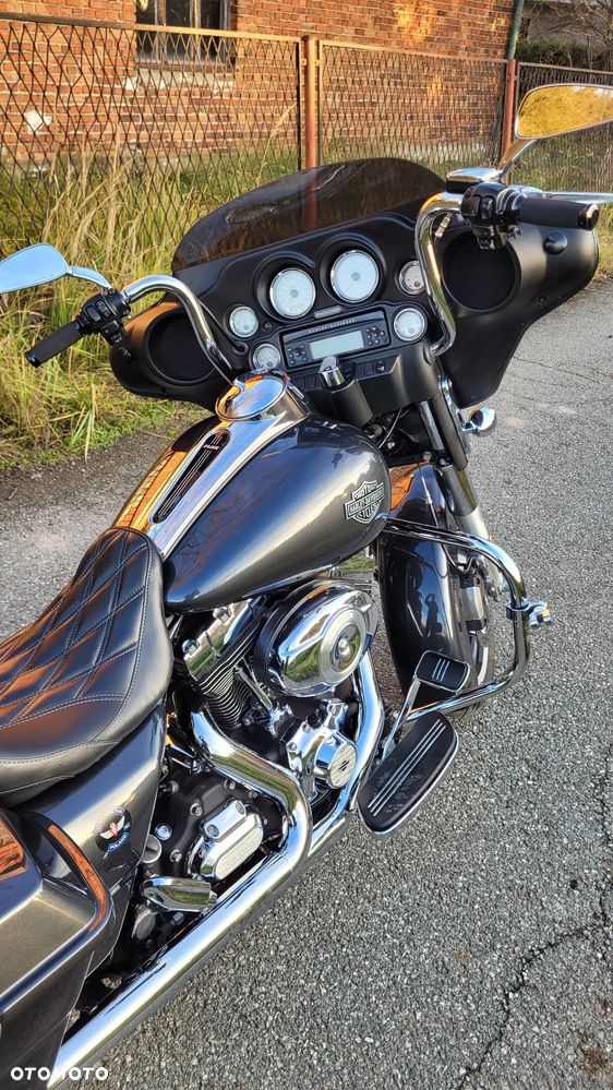 Harley-Davidson Touring Street Glide - 6