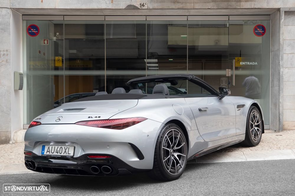 Mercedes-Benz SL 43 AMG Standard - 44