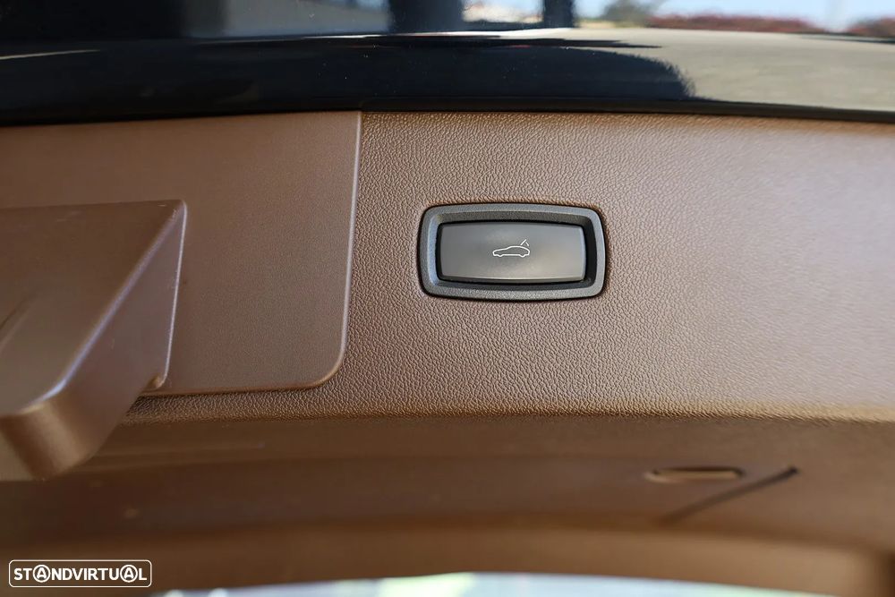 Porsche Cayenne Turbo - 17