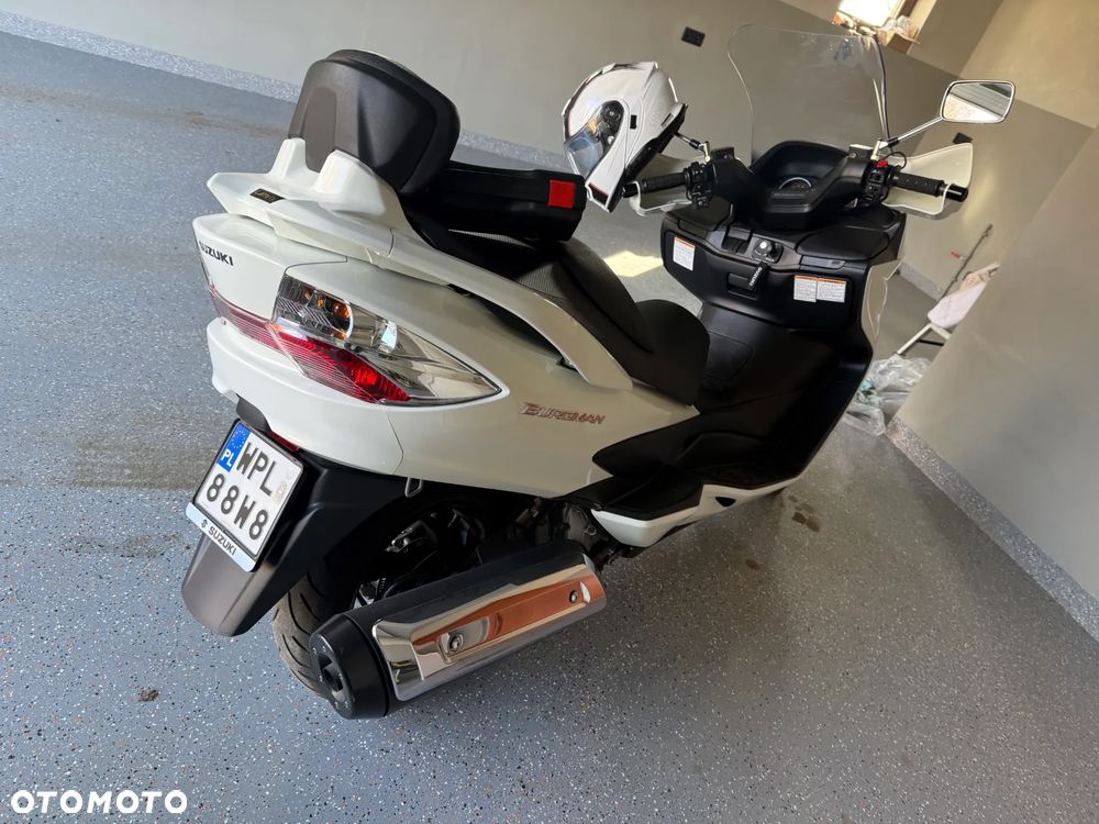 Suzuki Burgman - 3