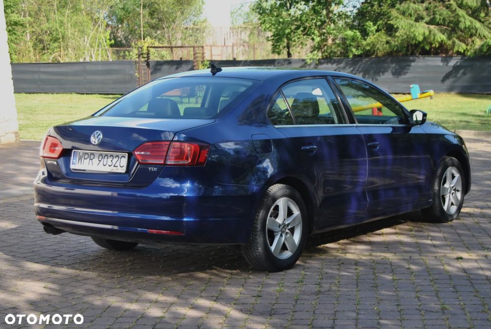 Volkswagen Jetta 2.0 TDI Match - 3