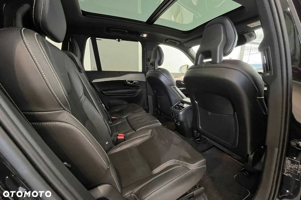 Volvo XC 90 D5 AWD R-Design 7os - 22