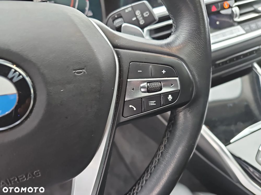 BMW Seria 3 - 16