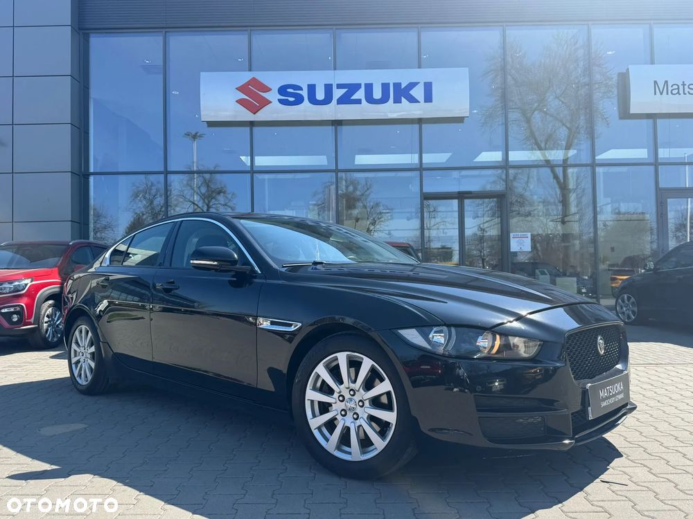 Jaguar XE 2.0 D Pure - 3