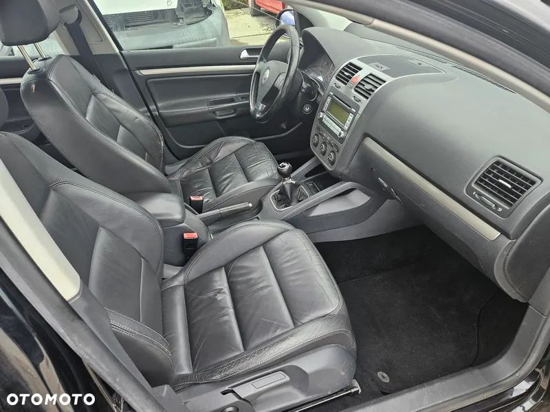 Volkswagen Golf V 1.9 TDI Comfortline - 5