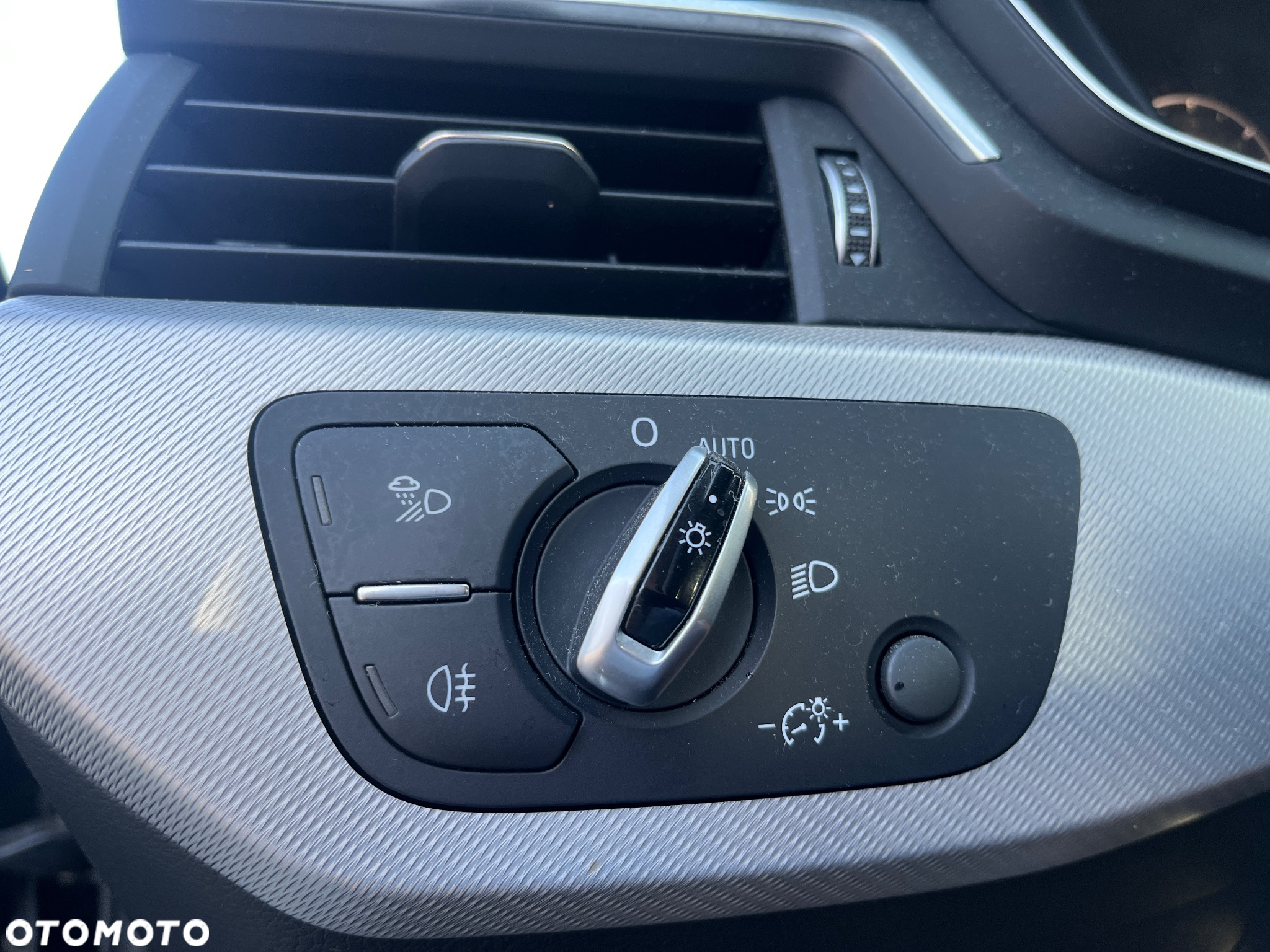 Audi A4 2.0 TDI Quattro Design S tronic - 23