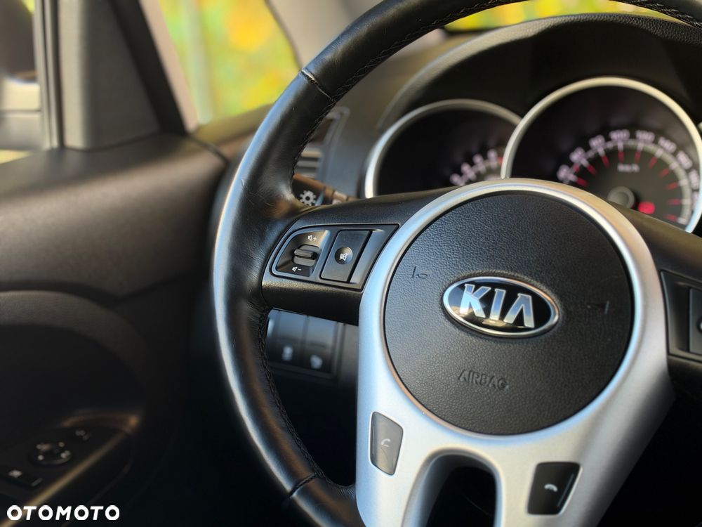 Kia Venga 1.6 CVVT Automatik Dream-Team Edition - 12