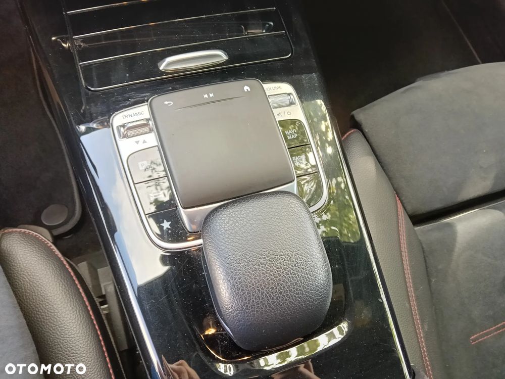 Mercedes-Benz CLA 180 d 7G-DCT AMG Line - 25