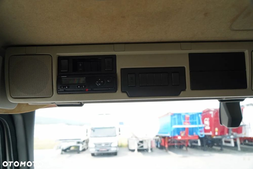 Volvo FM 370 / KONTENER 7,8 M / 4x2 / I-SHIFT / WINDA / EURO 6 - 34