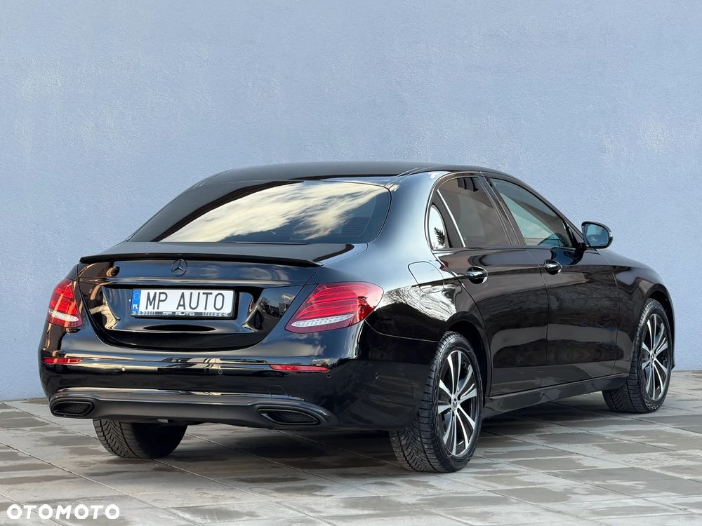 Mercedes-Benz Klasa E 220 d 4-Matic 9G-TRONIC - 6