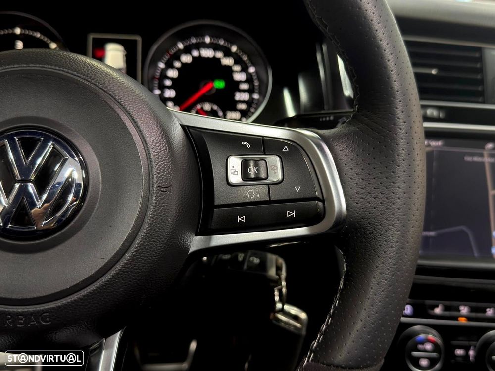 VW Golf 2.0 TDI GTD DSG - 22