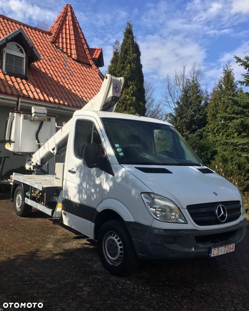 Mercedes-Benz 211 CDI - 1