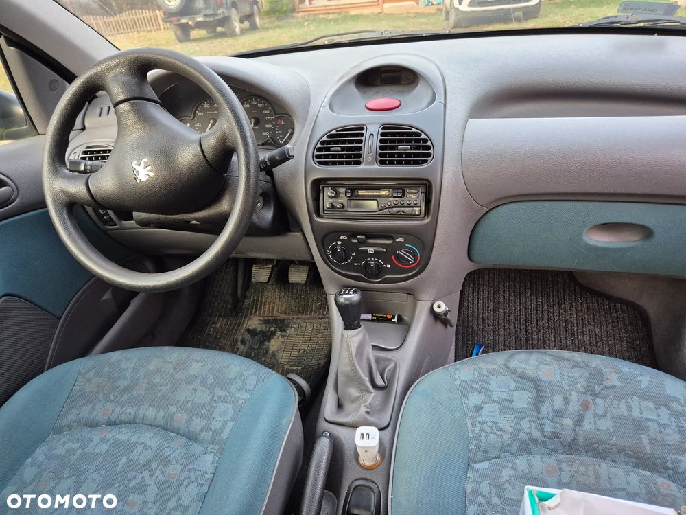 Peugeot 206 1.1 XR Presence - 7