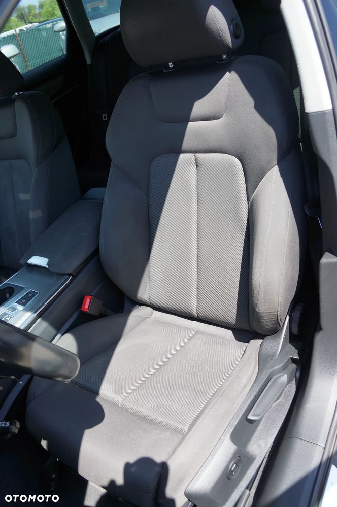 Audi A6 Avant 40 TDI quattro S tronic - 27