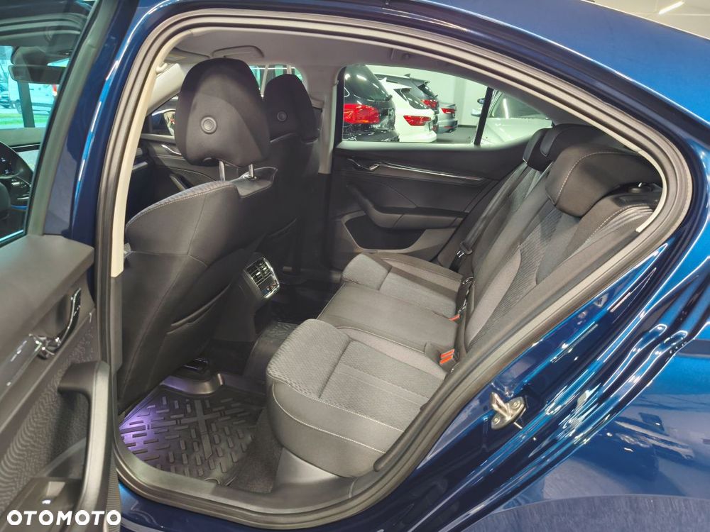 Skoda Octavia 2.0 TDI DSG Exclusive - 8