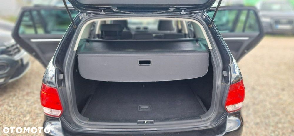 Volkswagen Golf - 22