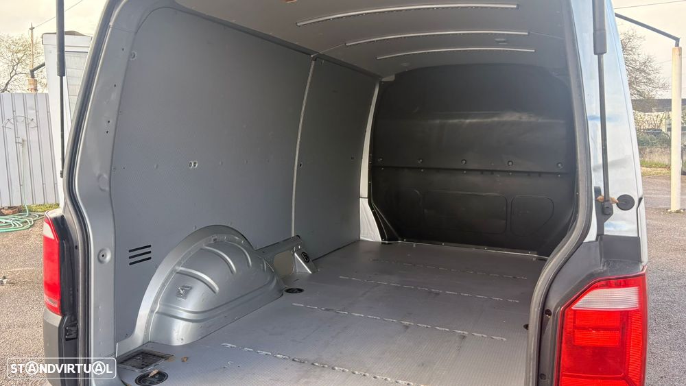 VW Transporter T6 Longa - 13