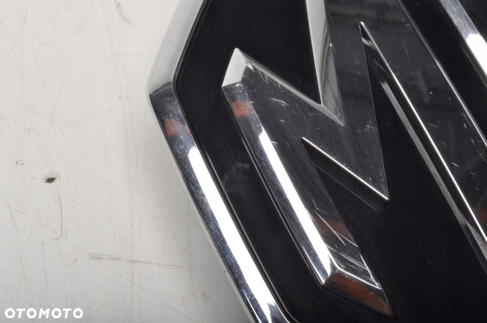MG HS ZNACZEK LOGO EMBLEMAT PRZÓD 10745955 2024 LIFT - 9