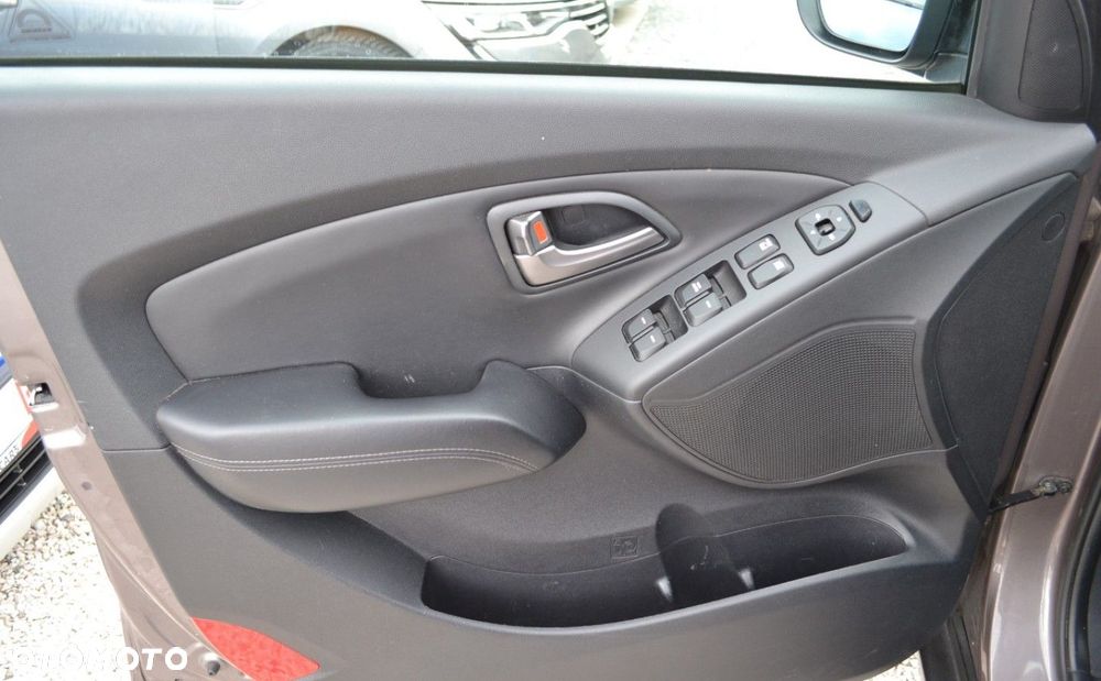 Hyundai ix35 - 23